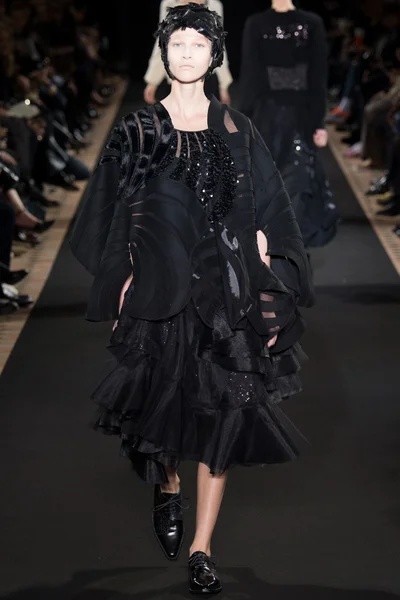Look 8